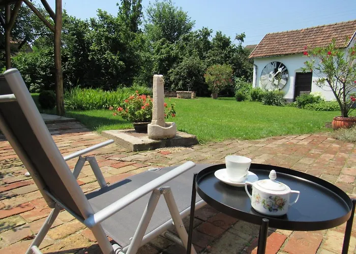 Tornacos Vendeghaz Gæstehus 4*