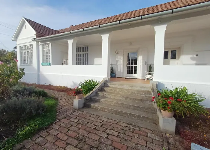 Tornacos Vendeghaz Gæstehus 4*